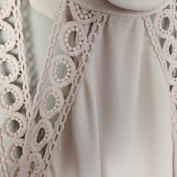 Lulu’s Pink Halter Mini Dress Crochet Large - Picture 4 of 13